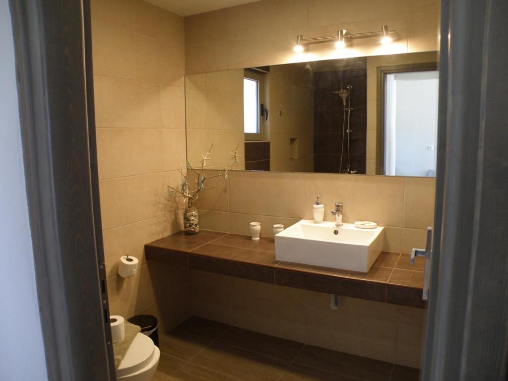 Galini Apartment'S-Suites Skaloti Exterior photo